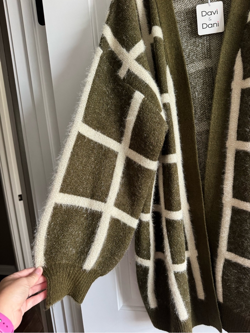 DAVI & DANI Olive and Cream Windowpane Open-Front Cardigan - Picture 3 of 3
